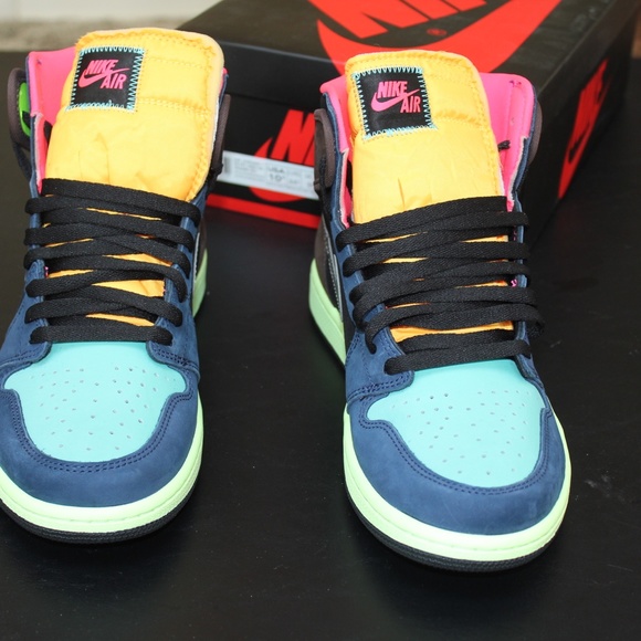 Jordan 1 Retro High OG Tokyo 2020 - 555088-201 - Picture 4 of 7